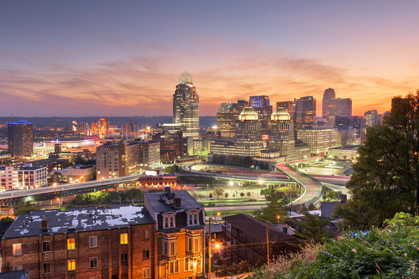 Cincinnati, Ohio, USA cityscape at twilight.